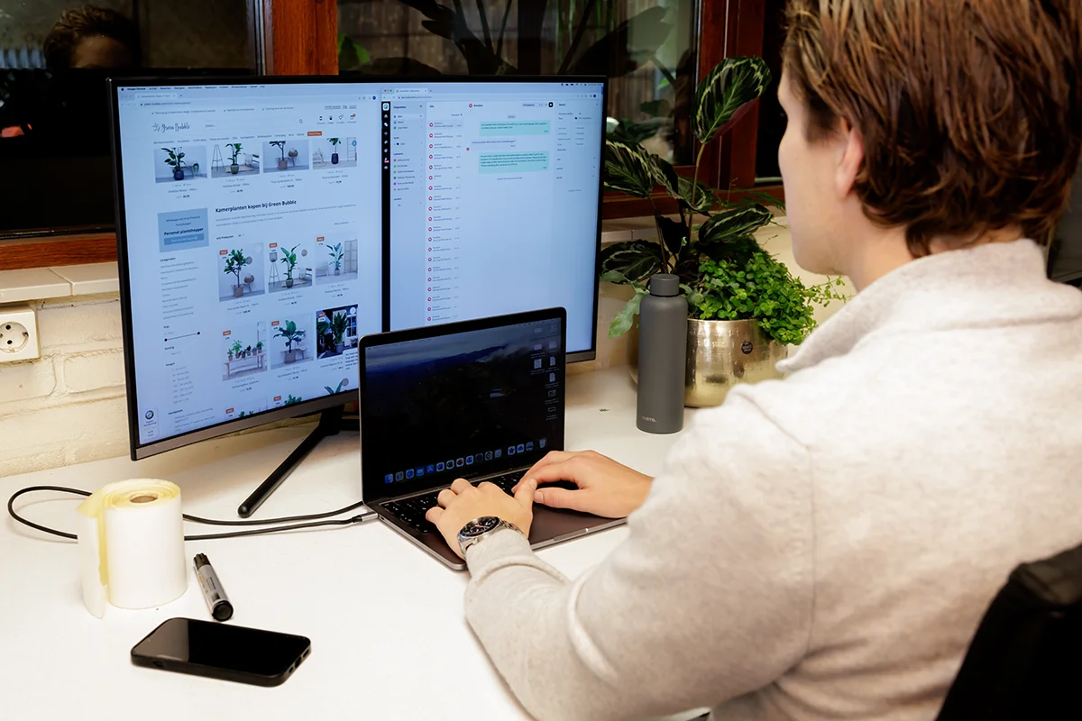 Employee of Green Bubble