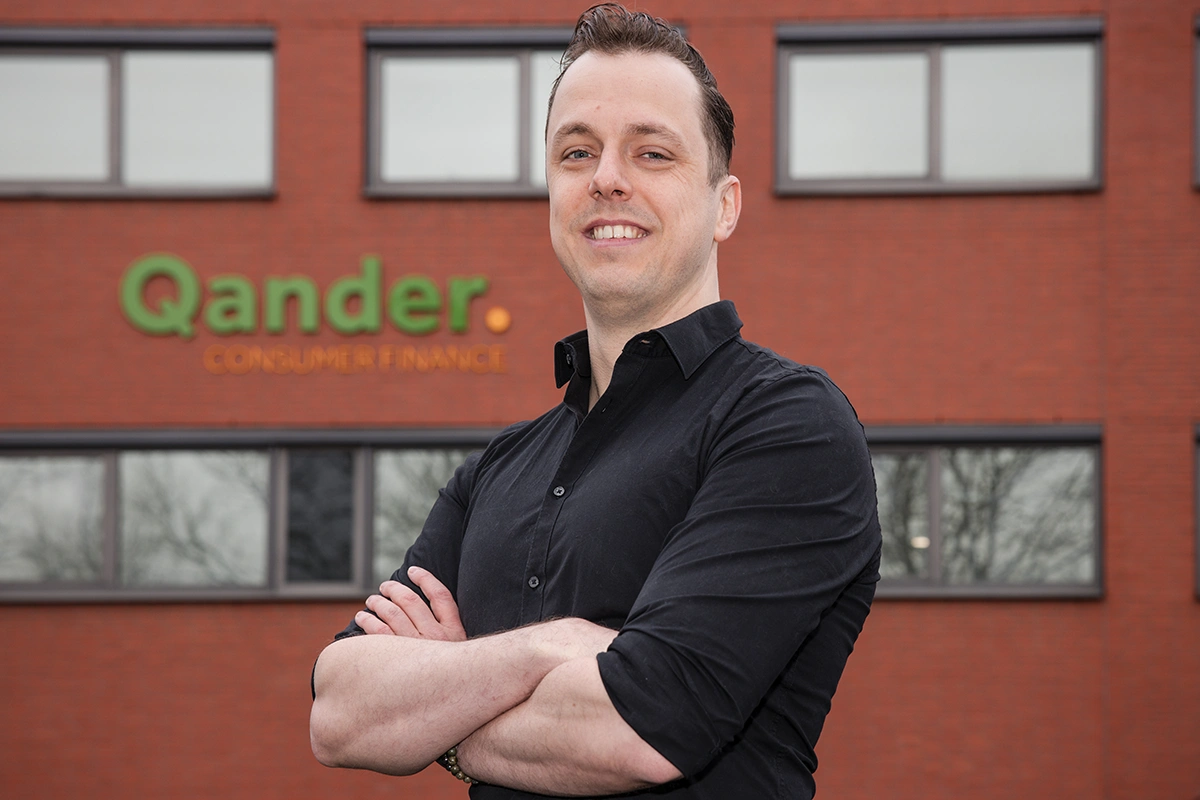 Qander Employee