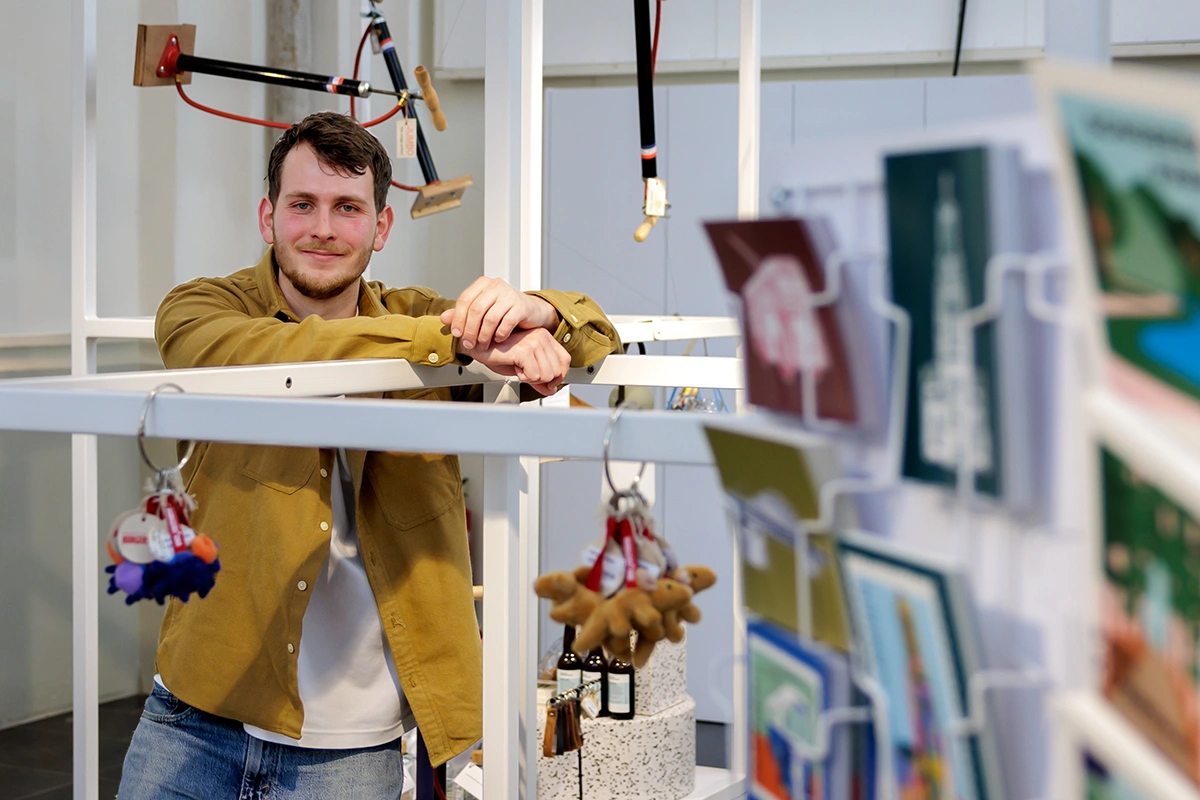 Tourism VAN Tourism VAN